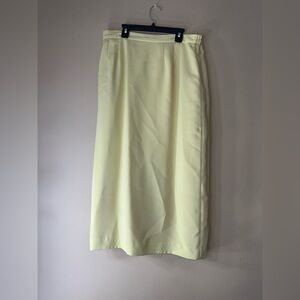 Lily‎ & Taylor New York yellow size 16 skirt made in the u.s.a